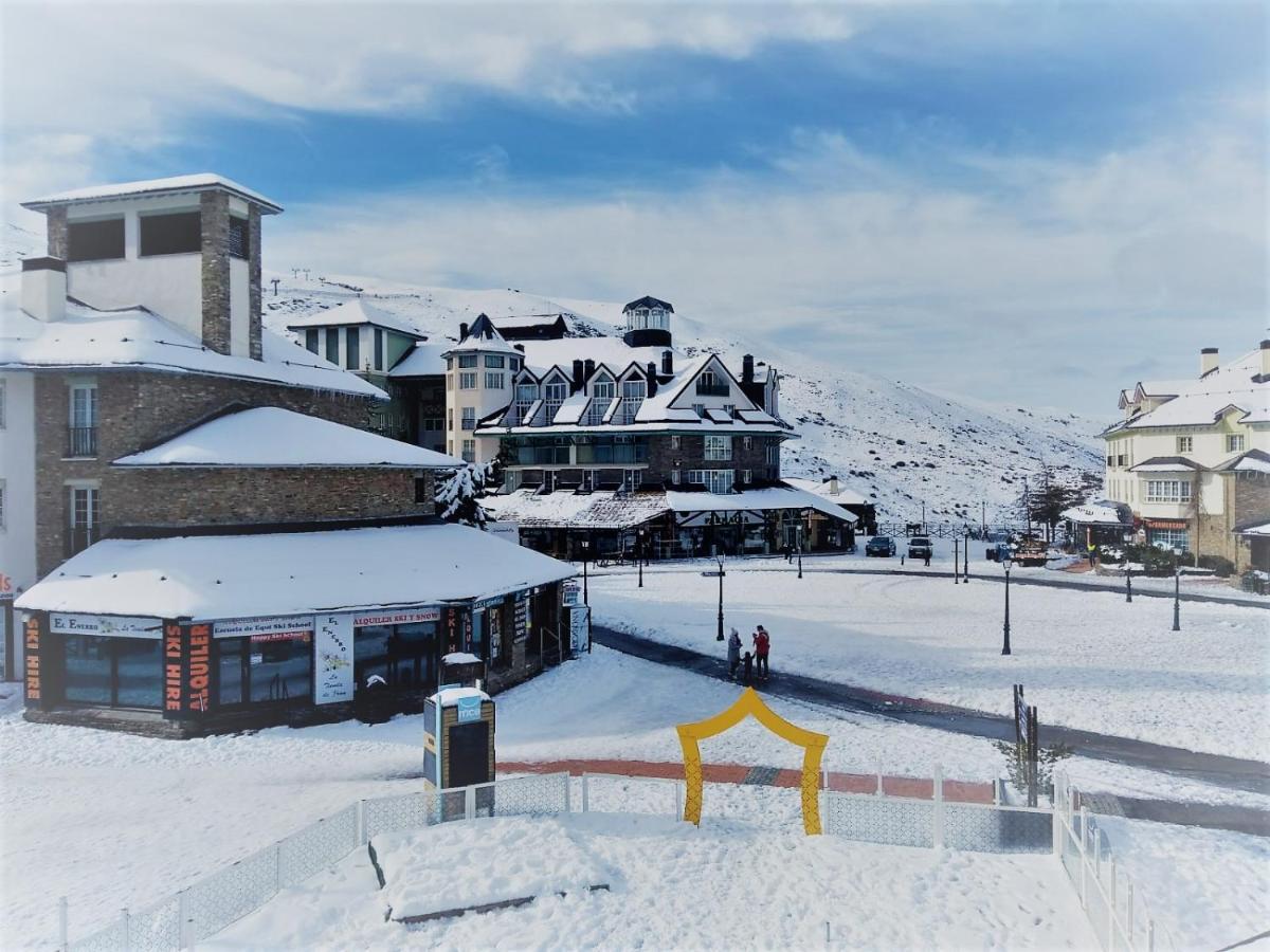 سْييرا نيفادا Todosierranevada Zona Baja -Plaza Principal-Junto A Los Telecabinas المظهر الخارجي الصورة
