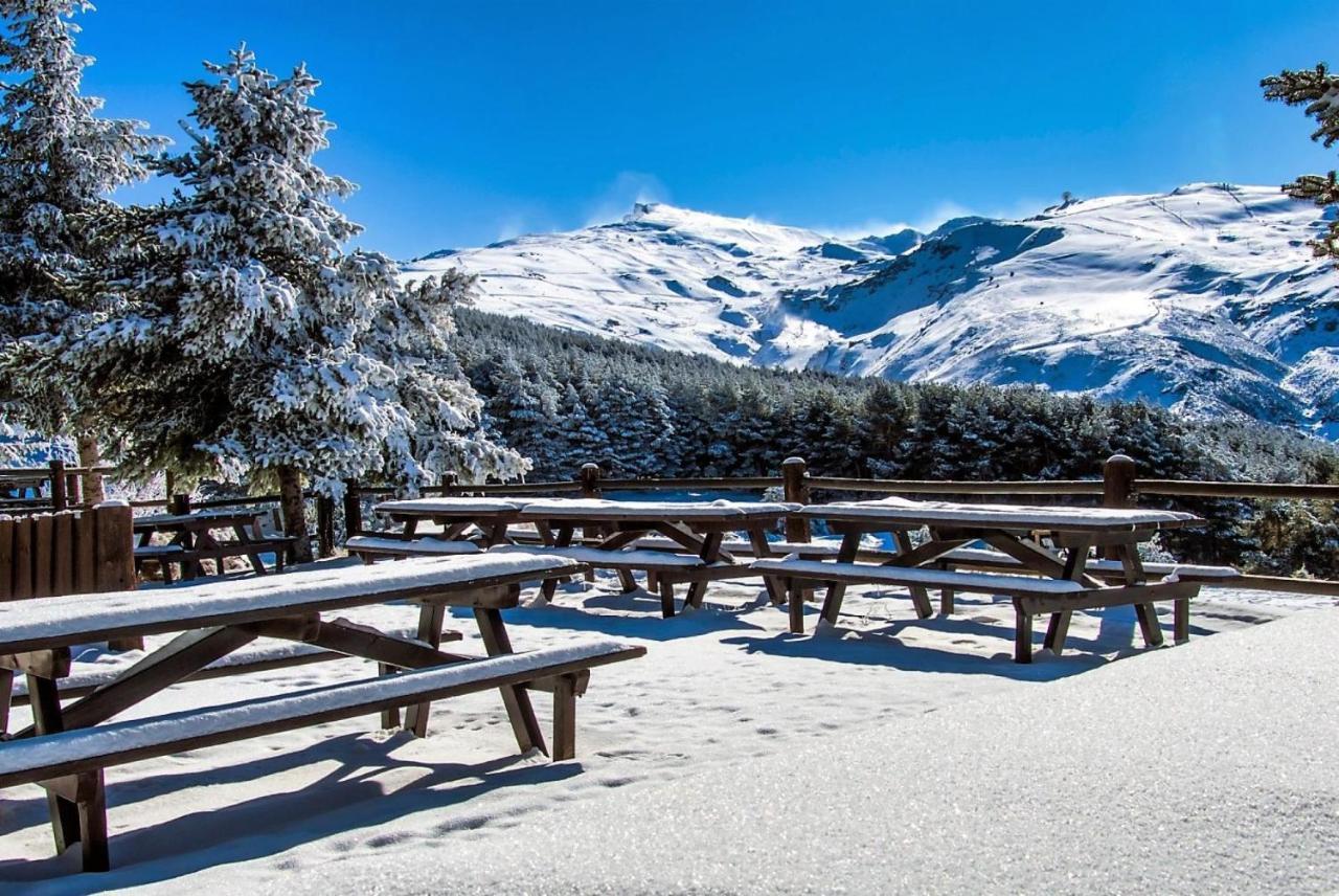سْييرا نيفادا Todosierranevada Zona Baja -Plaza Principal-Junto A Los Telecabinas المظهر الخارجي الصورة