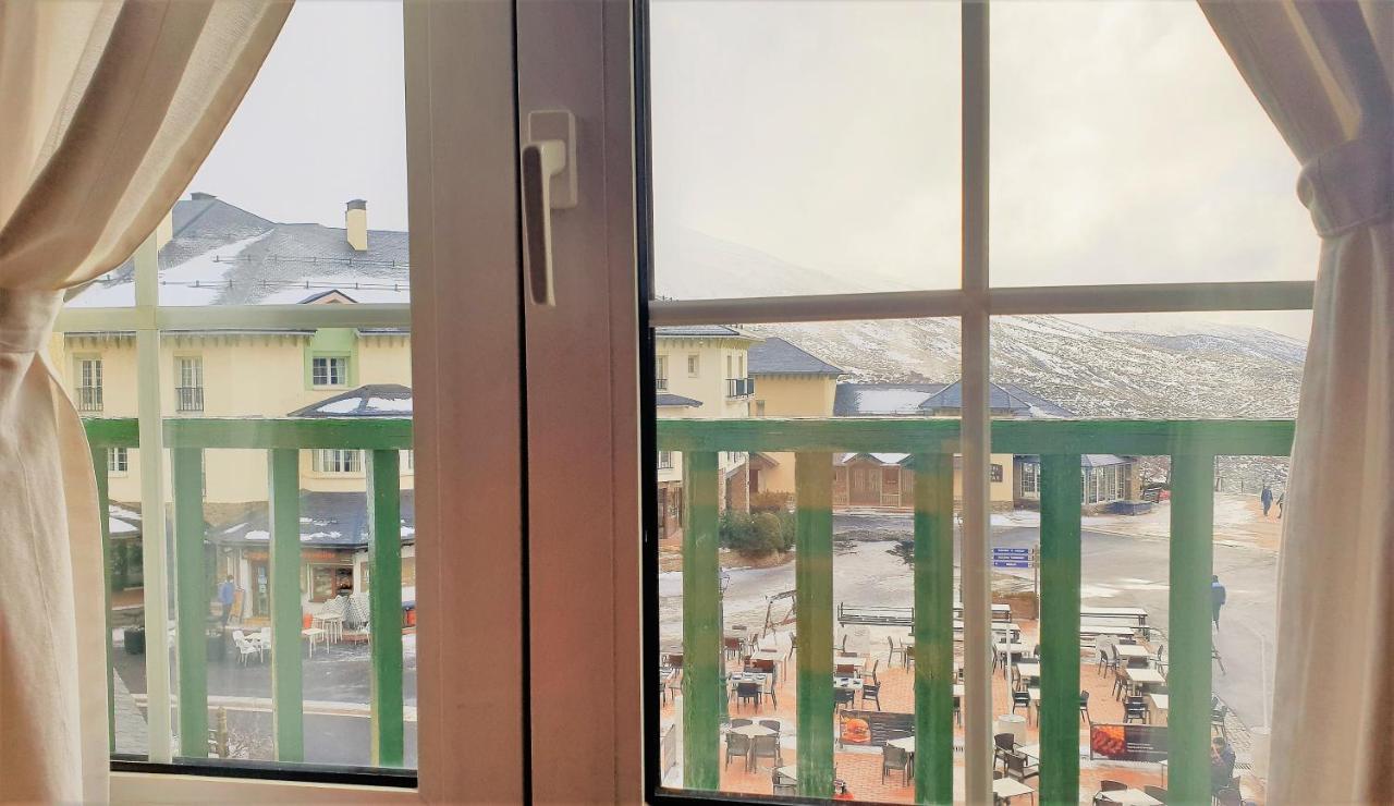 سْييرا نيفادا Todosierranevada Zona Baja -Plaza Principal-Junto A Los Telecabinas المظهر الخارجي الصورة
