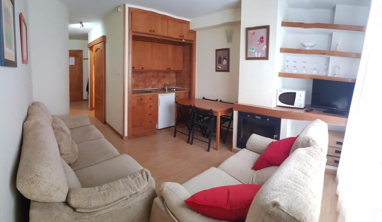 سْييرا نيفادا Todosierranevada Zona Baja -Plaza Principal-Junto A Los Telecabinas المظهر الخارجي الصورة